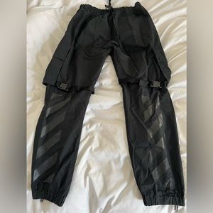 Off white cargo pants size large